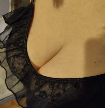 Неотразимая куколка со стройной фигурой ждет именно тебя. Приглашаю в гости для переплетения страстей и наслаждения. Мои ловкие пальчики и нежные поцелуи погрузят тебя в океан радости и блаженства. Звони, не стесняйся! 12901, 41 год